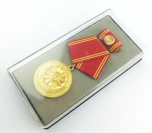 #e5397 Medaille für treue Dienste in den bewaffneten Organen des MdI in Gold