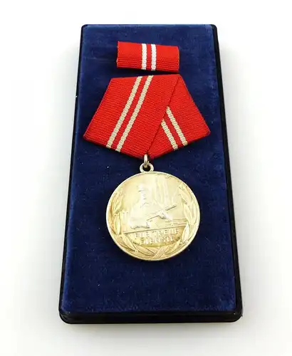 #e4643 Medaille für treue Dienste in den Kampfgruppen der Arbeiterklasse 1965-73