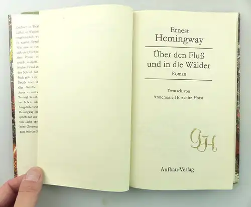 6 Bücher: Über den Fluss und in die Wälder, Der Selbstmörderclub...e1272