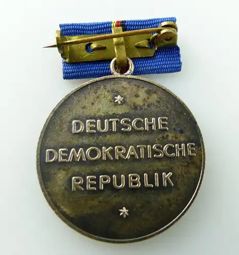 Abzeichen: Hervorragendes Jugendkollektiv Deutsche Demokratische Republik e1107