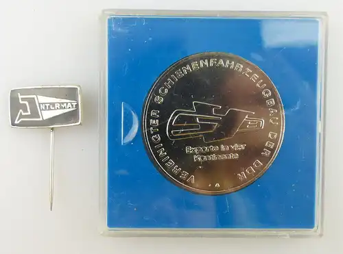 Anstecknadel Intermat + Medaille: Vereinigter Schienenfahrzeugbau der DDR, so317