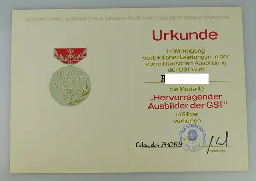 GST Medaille Hervorragender Ausbilder GST Silber mit Urkunde 1973 verl.  GST13a