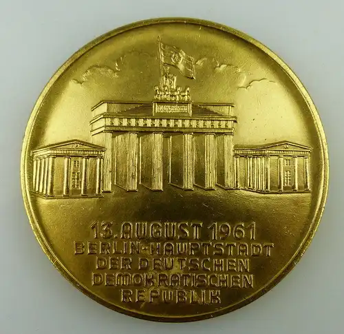 Medaille Kampfbereit zum Schutze unserer sozialistischen Heimat Orden1704