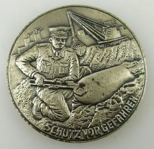 Medaille: Schutzpolizei Schutz vor Gefahren, Für den Schutz der Arbei, Orden1692