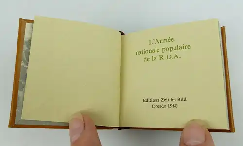 Minibuch: l`arme`e de la R.D.A. NVA der DDR auf französischer Sprache bu0782