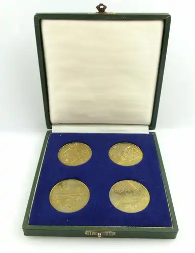 4 Medaillen im Etui: Für den Schutz der Arbeiter- und Bauernmacht DDR e1601