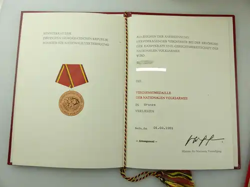 e12082 4 Urkunden ab 1965 für Verdienstmedaille und treue Dienste