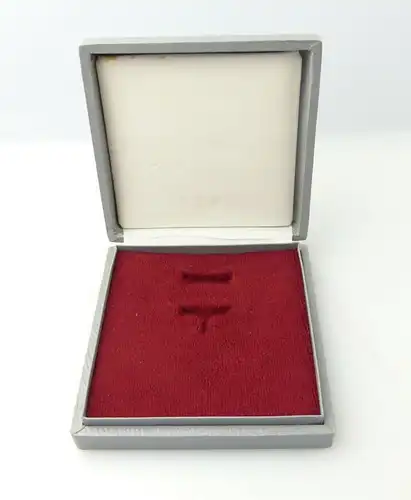 e10764 Hermann Duncker Medaille für Verdienste bei der Erziehung der Jugend FDGB