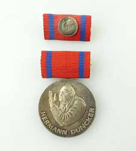 e10764 Hermann Duncker Medaille für Verdienste bei der Erziehung der Jugend FDGB