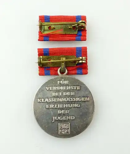 e10764 Hermann Duncker Medaille für Verdienste bei der Erziehung der Jugend FDGB