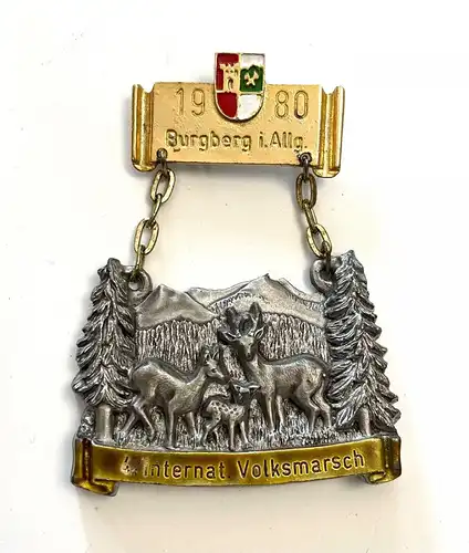 m037 Abzeichen Burgberg im Allgäu 1980 4. Internationaler Volksmarsch