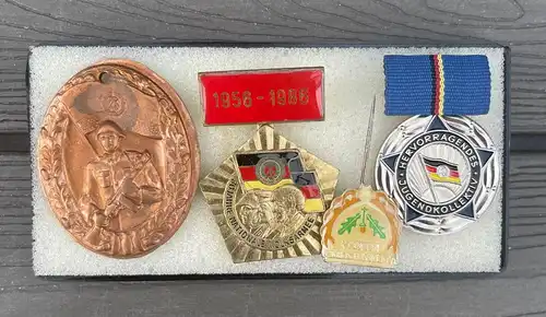 m029 original Posten Orden Medaillen DDR Jagd NVA