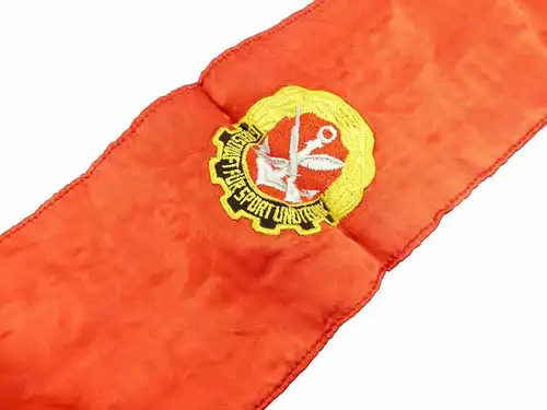 #e8139 Alte Fahnenschleife für hervorr. Leistungen zum 30. Jahrestag der GST