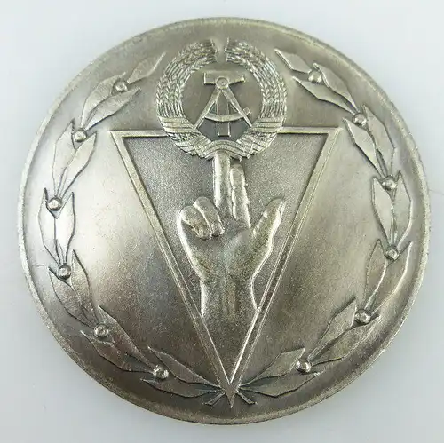 Medaille Für hervorragende Leistungen bei der Erfüllung des Vermächn, Orden1585
