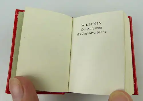 Minibuch: W. I. Lenin - Die Aufgaben der Jugendverbände FDJ überreicht bu0973