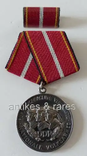 Verdienstmedaille der Nationalen Volksarmee in 900 Silber Punze 10 (Orden757)