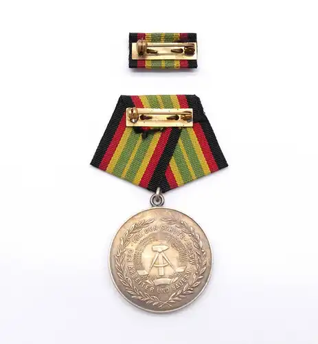 e12469 Medaille für treue Dienste in der NVA DDR Nr 149 900er Silber