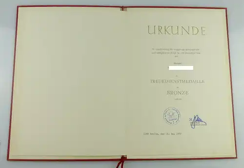 3 Urkunden: SED, Treuedienstmedaile Bronze, Silber Gold, Orden1893