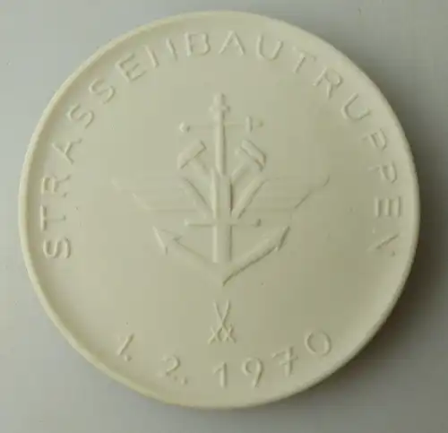 Meissen Medaille: Strassenbautruppen 1970, Für den Schutz der Arbeite, Orden1493