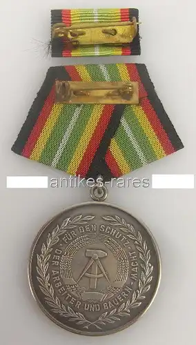 DDR Medaille für treue Dienste in der NVA in Silber, Punze 1