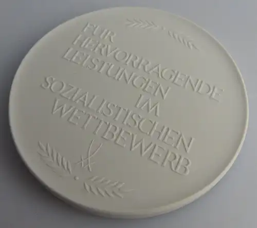 Meissen Medaille: VEB Mikroelektronik Secura Werke Berlin Für hervorr, Orden2658