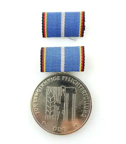 #e3271 Medaille für 20 J.Pflichterfüllung Landesverteidigigung der DDR (1989-90)