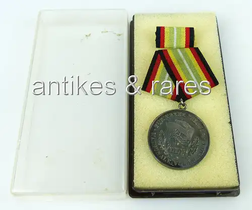 Medaille treue Dienste in der NVA in Silber vgl. Band 1 Nr 150 d Punze 3 1962-63