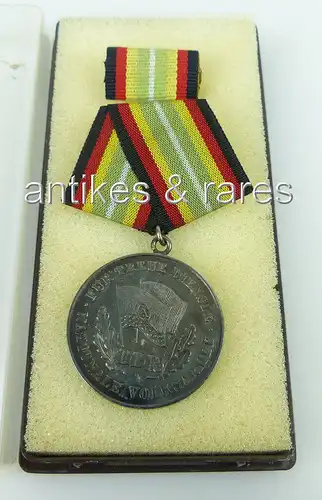 Medaille treue Dienste in der NVA in Silber vgl. Band 1 Nr 150 d Punze 3 1962-63