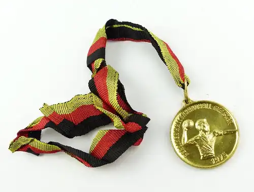 #e8371 DDR Medaille Berliner Hallenhandball Meister 1975