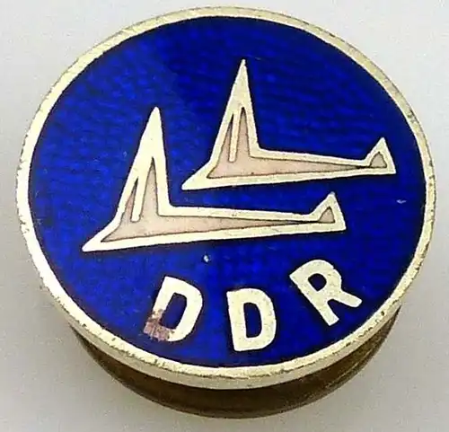 DDR GST Abzeichen Flugmodellsport B zwei Schwingen (GST0440b)