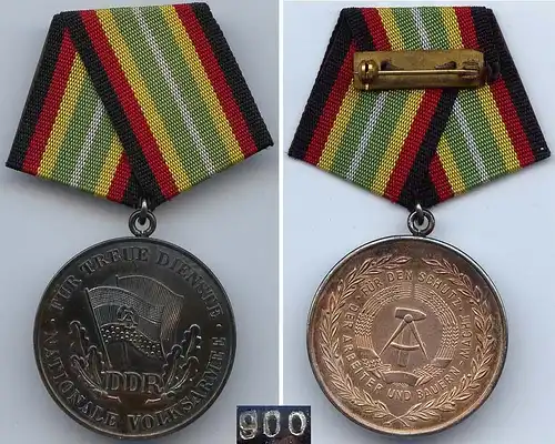 DDR Medaille für Treue Dienste der NVA in Gold 900 Ag