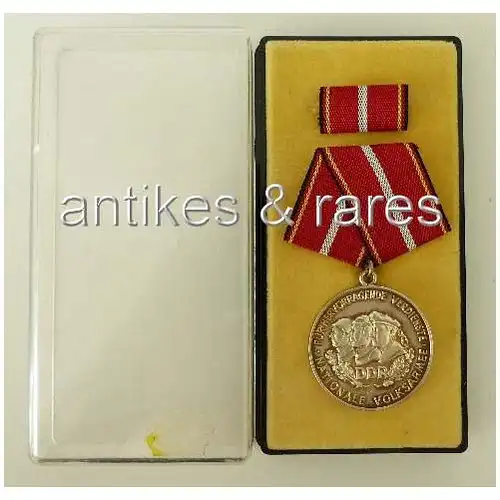 Verdienstmedaille der NVA in 900 Silber, 1960-68 vgl. Band I Nr. 146 d Punze 4