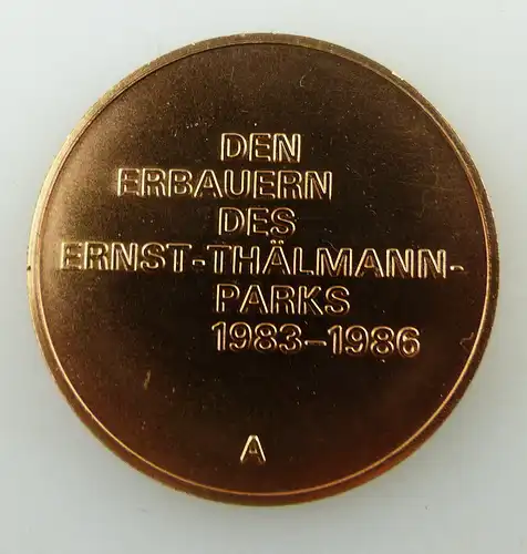 Medaille: 1886 1986 Den Erbauern des Ernst- Thälmann- Parks 1983-1986 e1465