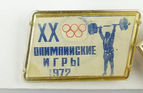 2 verschiedene Abzeichen : Olympia München 1972 , Moskau 1980  /r091