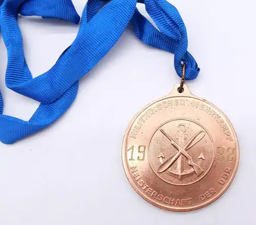 e12504 Medaille militärischer Mehrkampf 1982 Meisterschaft DDR Ernst Schneller