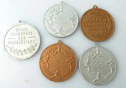 5 verschiedene Medaillen : DTSB, FDJ, Höher Schneller Weiter / r529