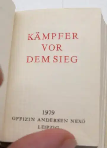 1 Position DDR Orden , Minibücher, Medaillen aus Meissen Siehe Bilder  H321