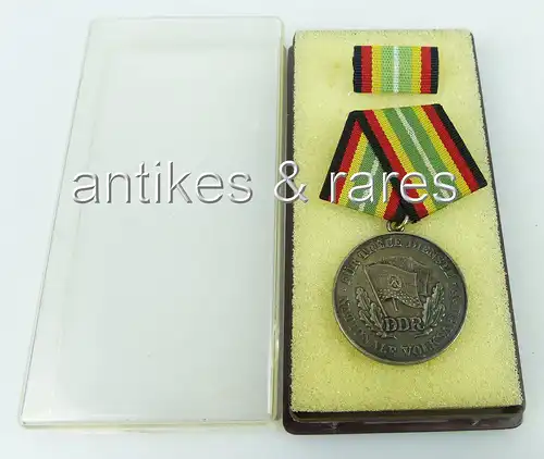 Medaille treue Dienste in der NVA in Silber vgl. Band 1 Nr 150 e Punze 7 1964-66