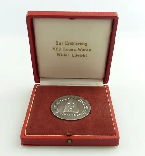 e11786 Ehrenmedaille durch Kampf zum Sieg 1971 VEB Leuna Werke Walter Ulbricht