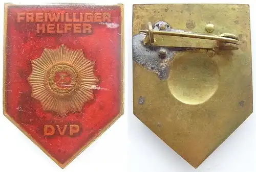 Original altes DDR Abzeichen Freiwilliger Helfer der DVP mit Urkunde 1977 or0478