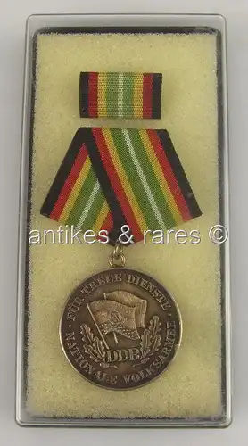 Medaille treue Dienste in der NVA in 900 Silber, Punze 6, Band I Nr. 150e