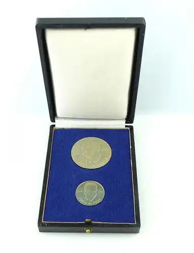 e10830 DDR Orden Medaillen silberfarben Pablo Neruda von 1973 in OVP