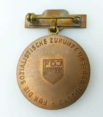 #e2680 FDJ Medaille Artur Becker bronzefarben für die Zukunft unserer Jugend DDR