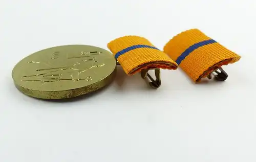 e9140 Original Medaille für hervorragende Leistungen in der Metallurgie der DDR
