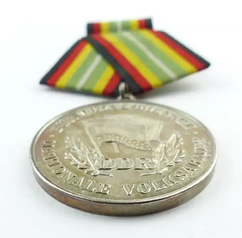 e8728 DDR Medaille für treue Dienste in der NVA Band I Nr 150 b Punze 2