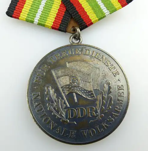 #e2837 DDR Medaille für treue Dienste in der NVA vgl. Band I Nr.150e # Punze 8 #