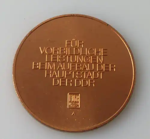 Medaille Für Vorbildliche Leistungen beim Aufbau der Hauptstadt der DDR r 297