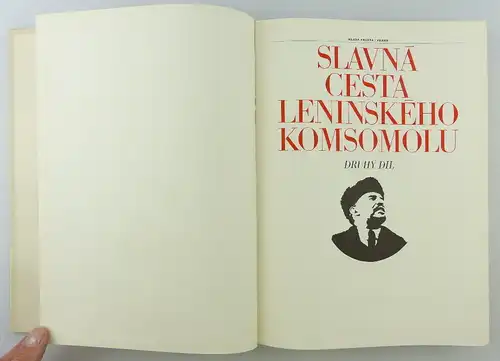 2 Bücher: Slvna Cesta Leninskeho Komsomolu Mlada Fronta e1384