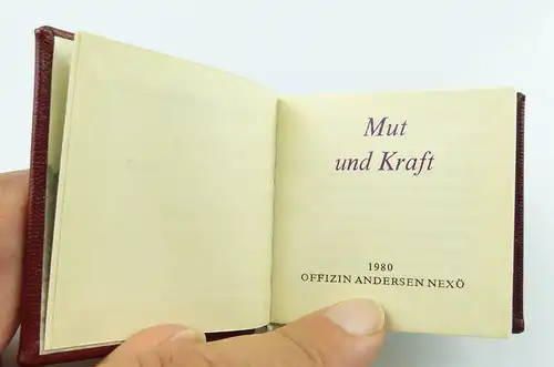 2 Minibücher : Dynamo Mut und Kraft  Graphischer Großbetrieb Leipzig 1980 /r652