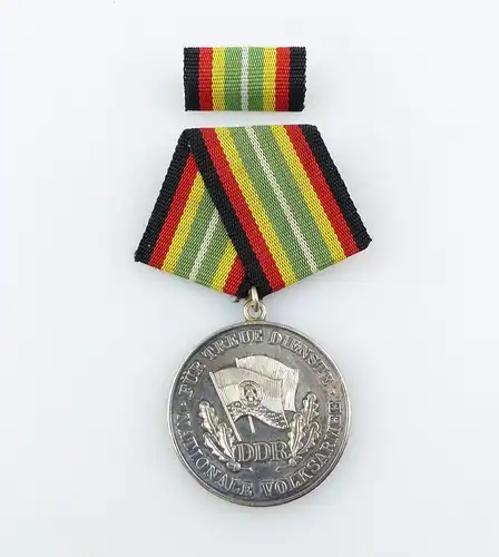 #e7485 DDR Medaille für treue Dienste NVA vgl. Band I Nr. 150 h Punze 4 1972
